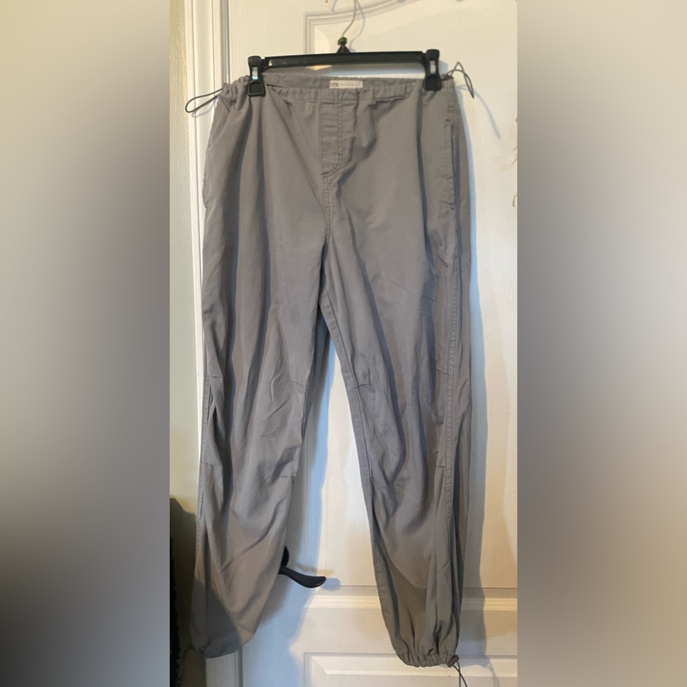 Gray cargo size:M